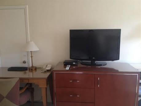 Downtown Hollywood Gardens Inn & Suites 3* Hollywood