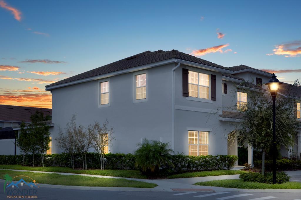 Five Bedrooms With Pool 4851 Holiday home