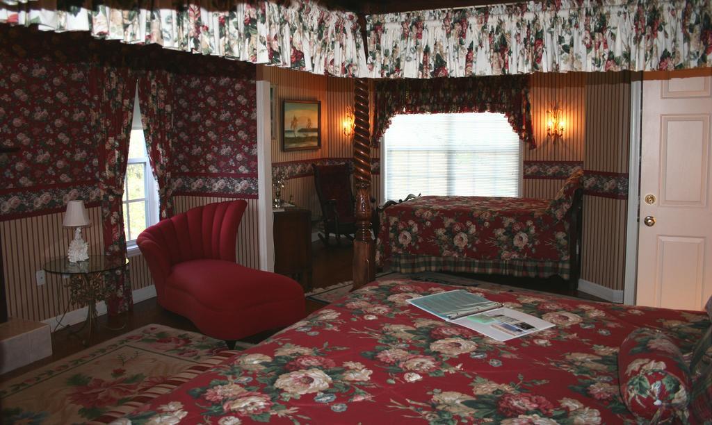 Heron Cay Lakeview Bed & Breakfast 3*