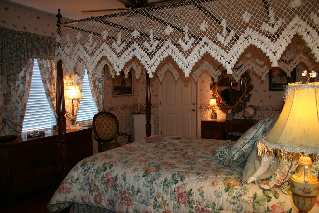 Heron Cay Lakeview Bed & Breakfast 3*