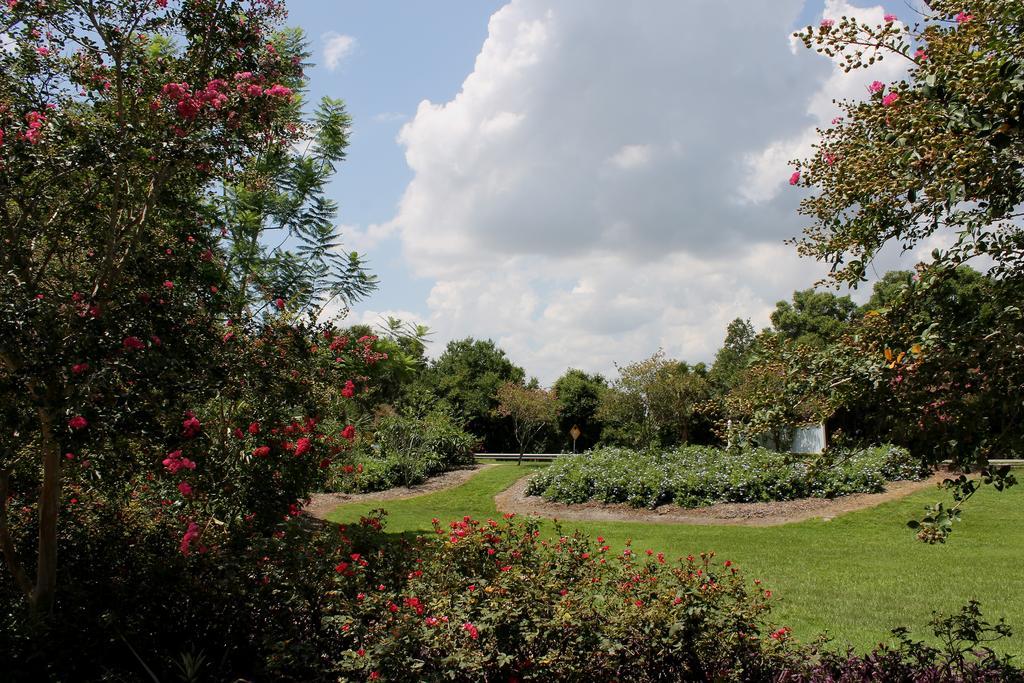 Heron Cay Lakeview Bed & Breakfast 3*