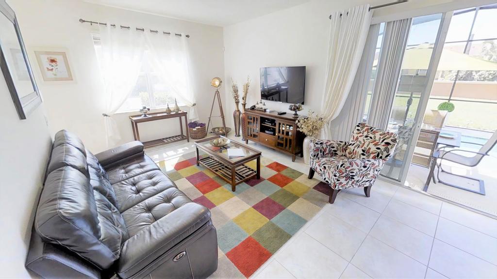 Bella Vida 4 Bedroom Vacation With Pool 1515