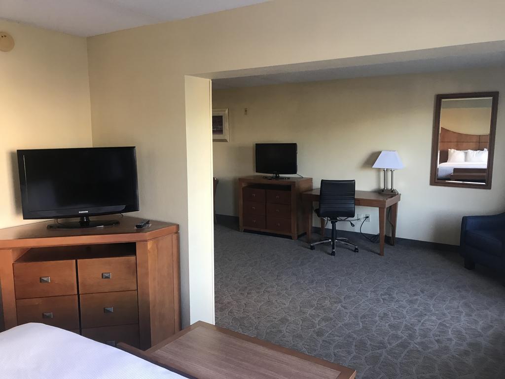 Wingate By Wyndham, Universal - Free Theme Park Shuttle 3*