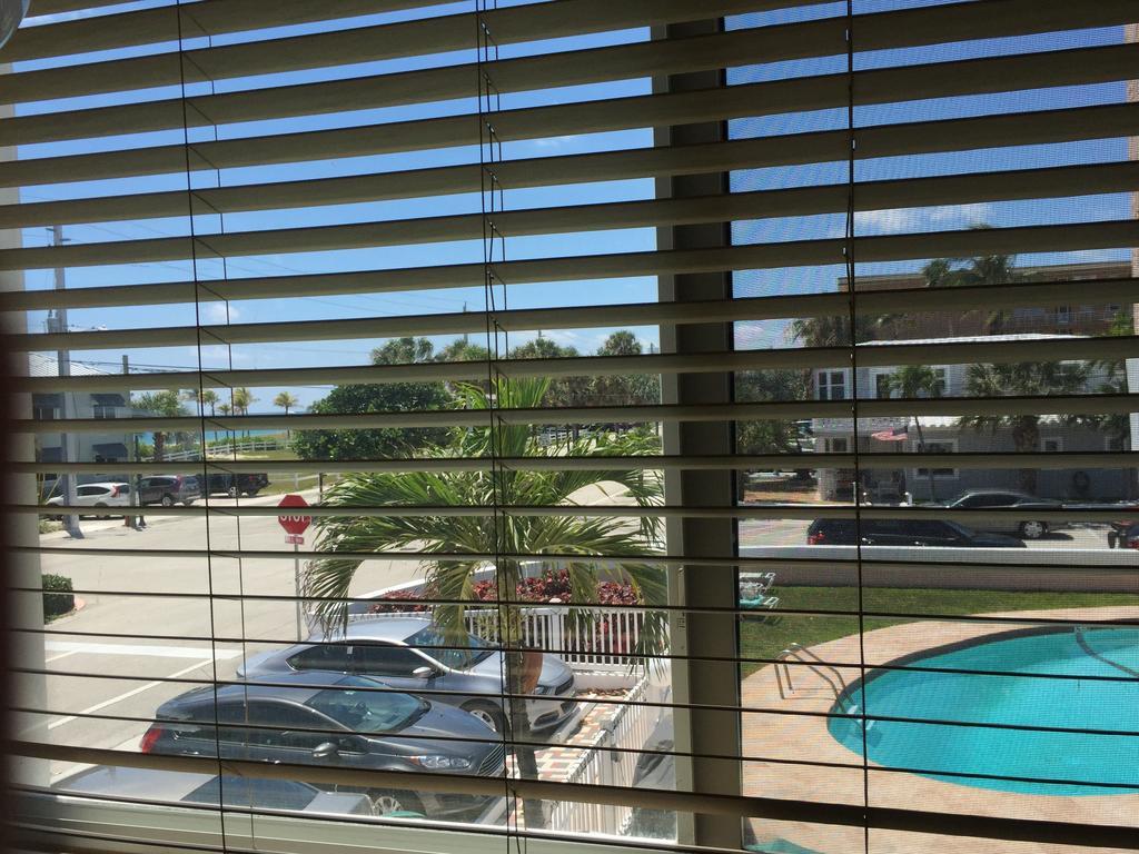 Hotel Coral Key Lauderdale-by-the-Sea