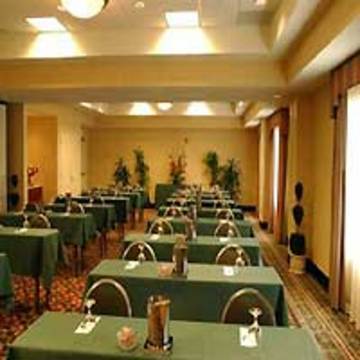 Hilton Garden Hotel 3*