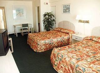Inn Quality Daytona Oceanfront 2*