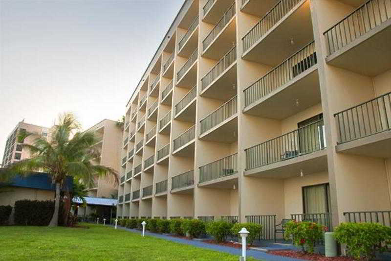 Hotel Western Myers Waterfront