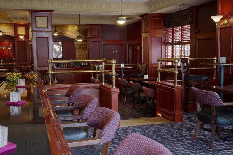 Hotel Embassy By Hilton Orlando North
