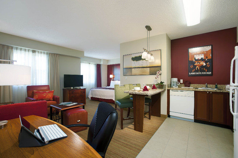 By Marriott Miami Mall Hotel 3*
