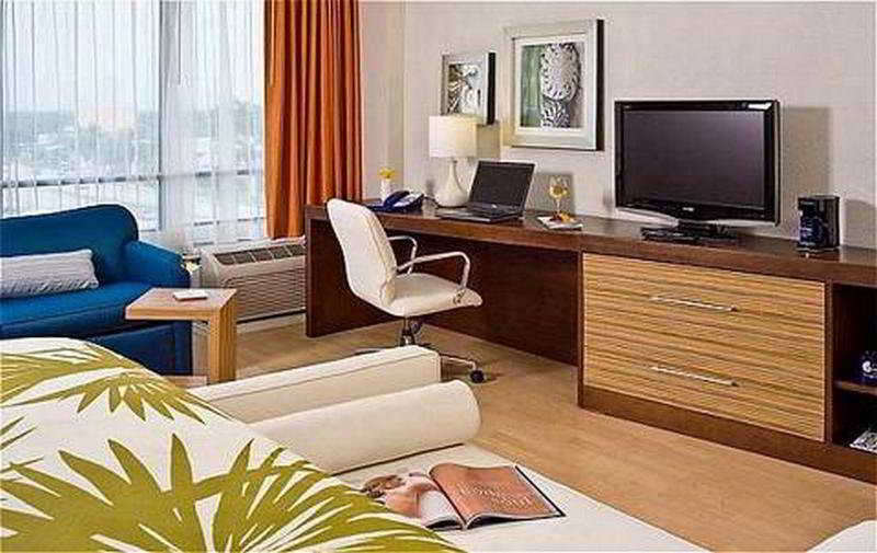 Aloft Miami Dadeland 3*