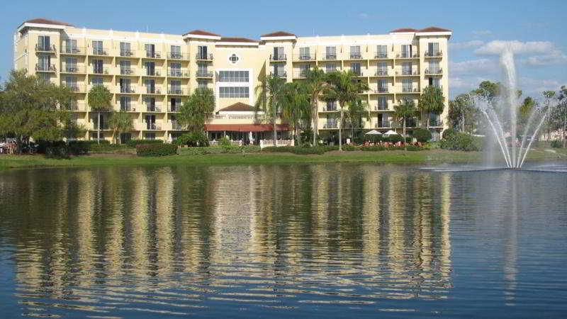 At Pelican Bay 4*