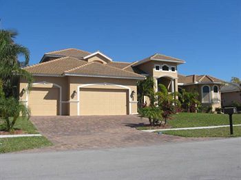 Marco Bay Holiday home *