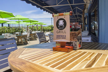 Rhumcay Beach And Grille 3*