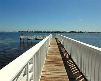 Tradewinds By Resortquest 3*