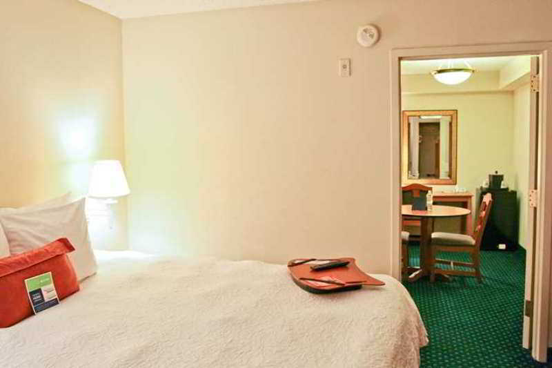 Hotel Hampton Pensacola-airport 3*