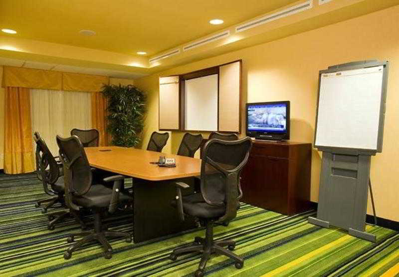 Fairfield By Marriott & West/palm Bay 3* Melbourne