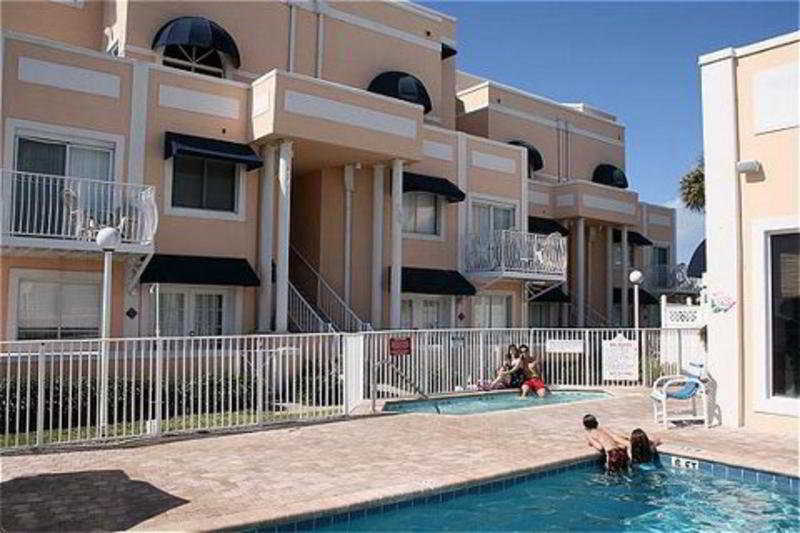 Royal Mansions Aparthotel 3*