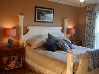 Hotel Era Fernandina Realty