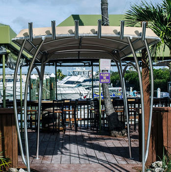 Resort Smugglers Cove And Marina