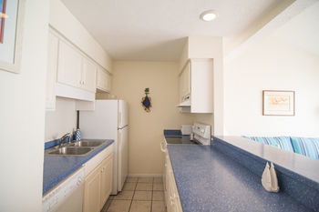Apartment Nautical Watch A2 *