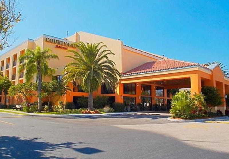 Courtyard By Marriott Boynton
