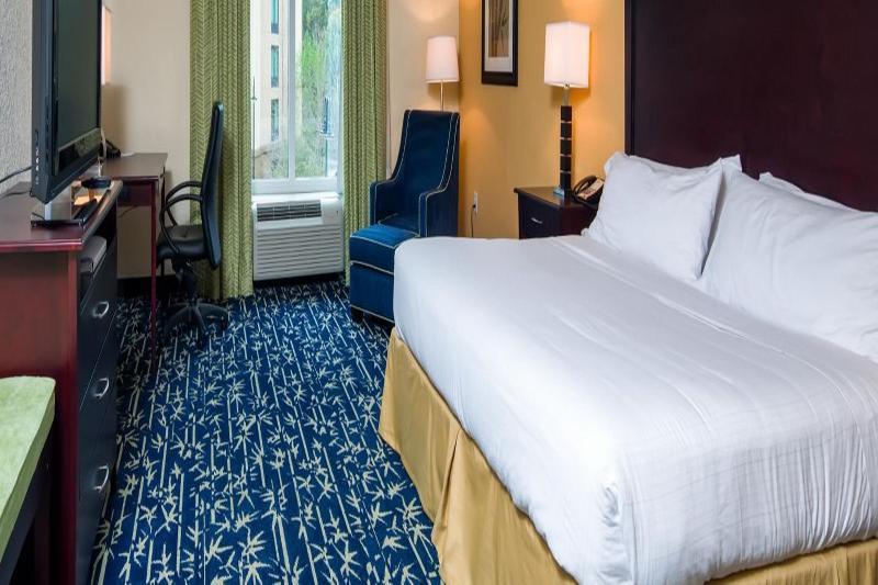 Express & Orlando - Apopka By Ihg Hotel Forest City