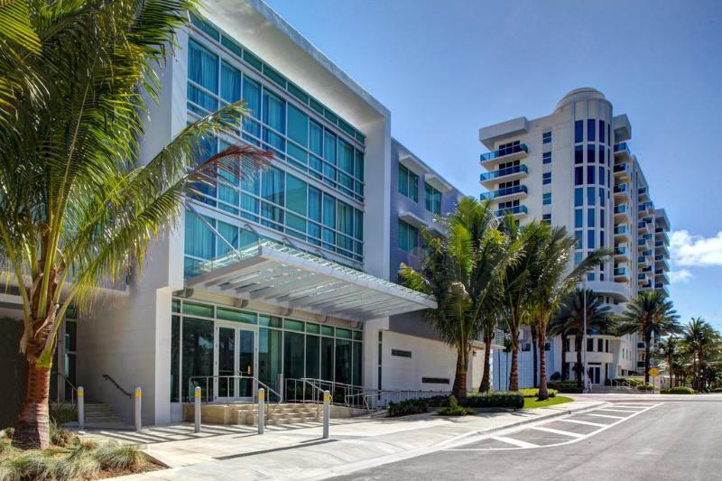 Miami Sunny Isles Hotel 3*