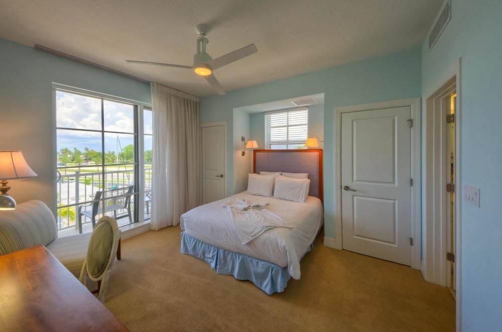Harborside At Little Harbor Hotel