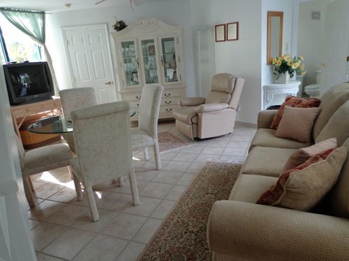 Inn Pyramids In Florida Estero