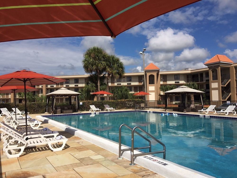 Hotel Quality Inn & Suites Kissimmee By The Lake Four Corners