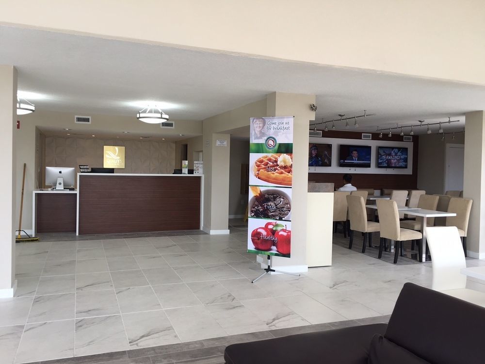 Hotel Quality Inn & Suites Kissimmee By The Lake 3*