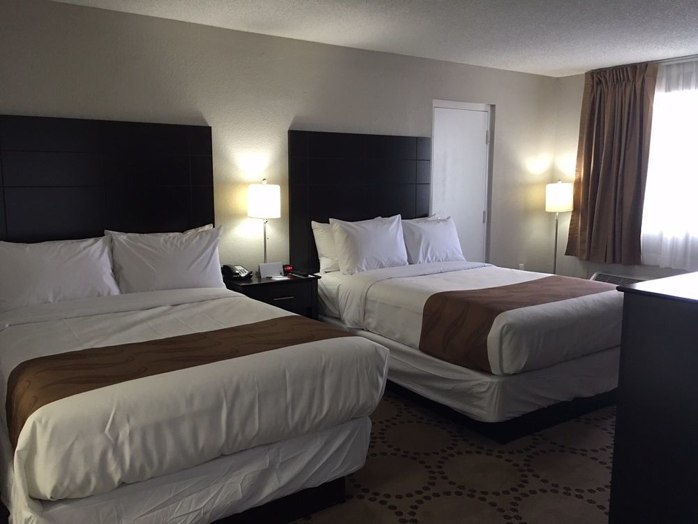 Quality Inn & Suites Kissimmee By The Lake Hotel