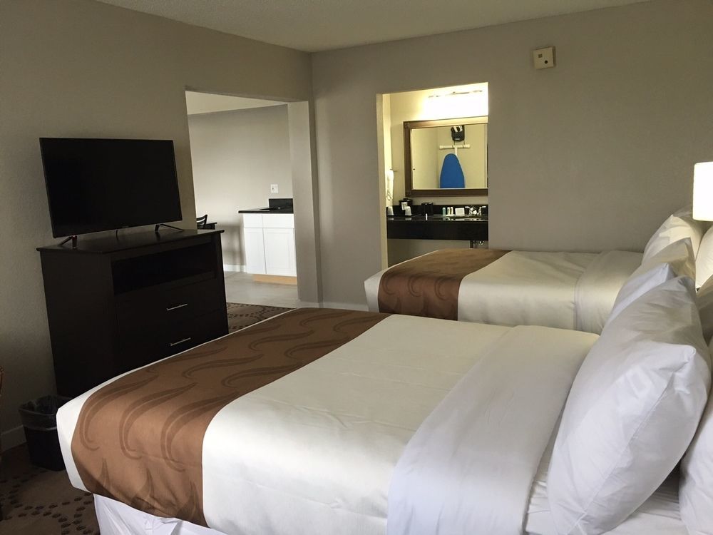 Quality Inn & Suites Kissimmee By The Lake