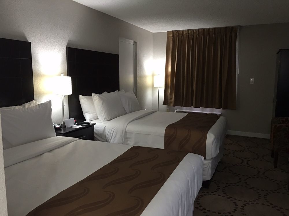 Quality Inn & Suites Kissimmee By The Lake Four Corners