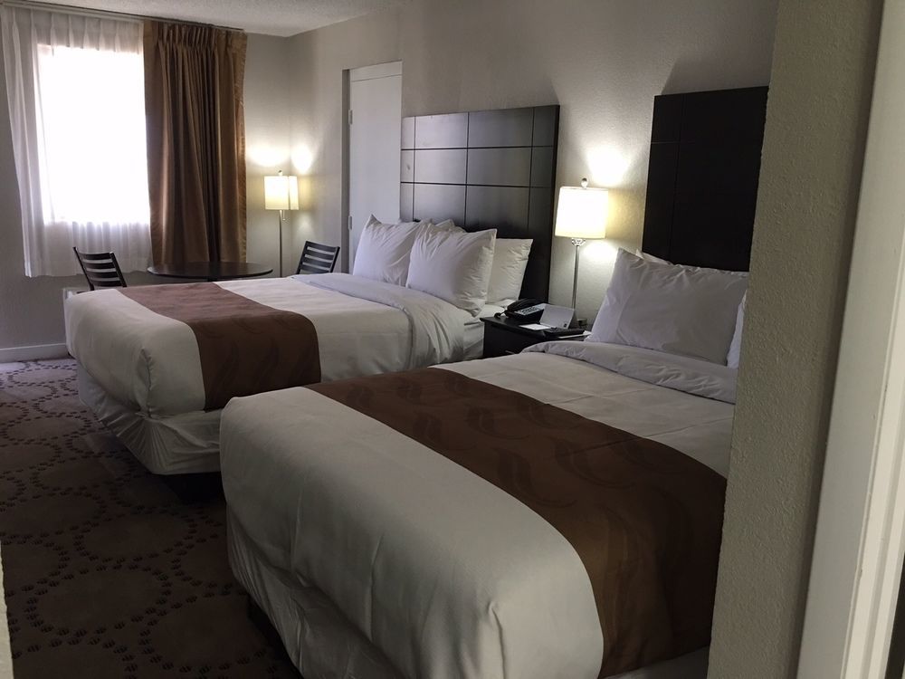 Hotel Quality Inn & Suites Kissimmee By The Lake Four Corners