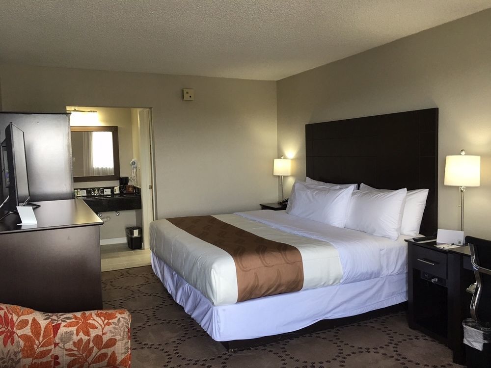Quality Inn & Suites Kissimmee By The Lake Hotel Four Corners