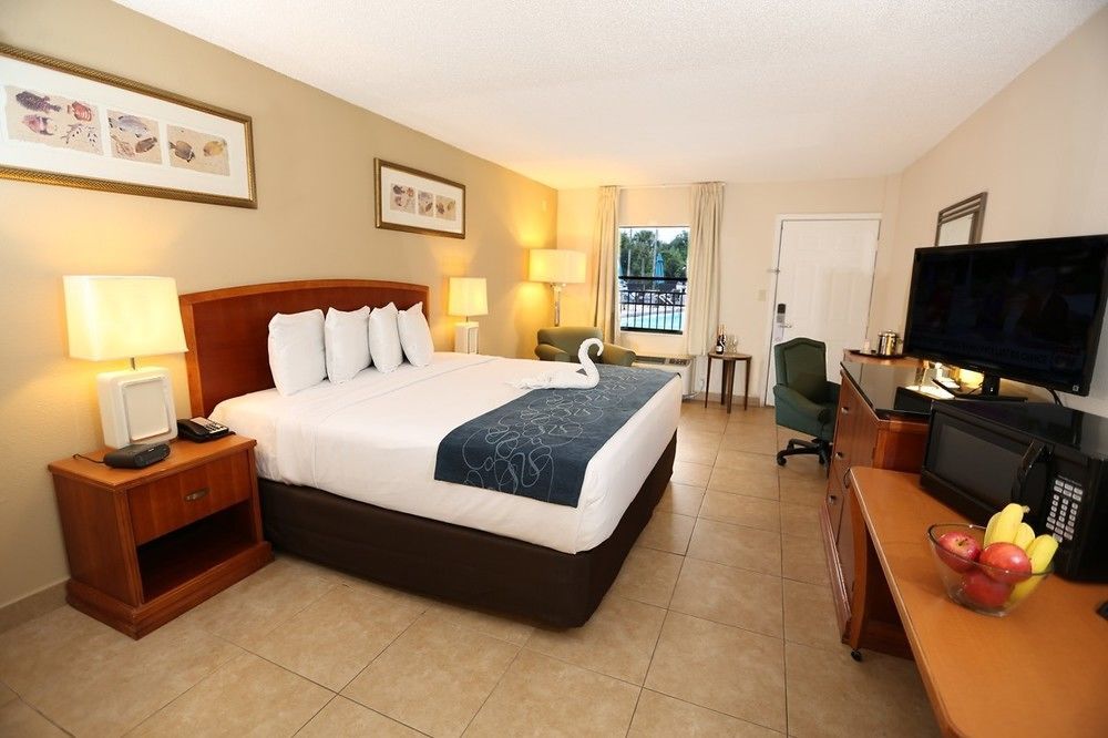 Seasons Florida Hotel