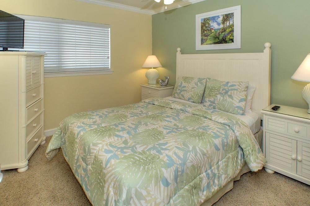 Barefoot Resort 4*