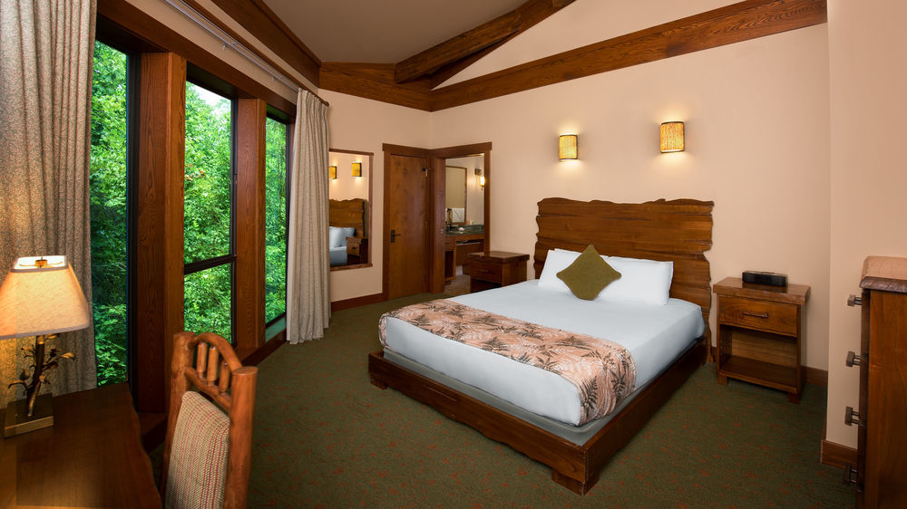 Disney's Saratoga Springs &