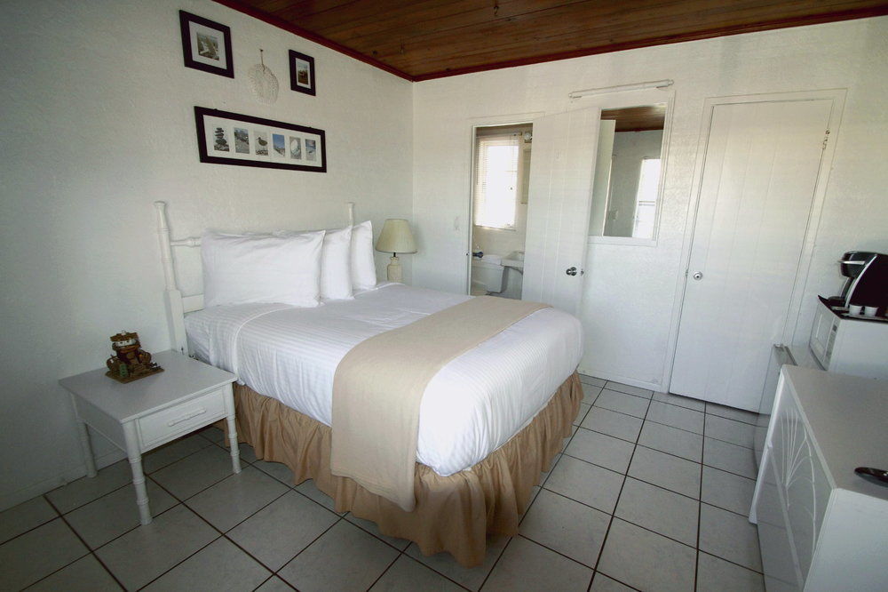 Island Breeze - 2*