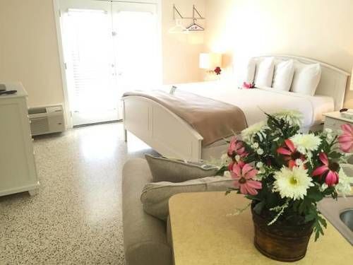Island Sun & - Venice, Florida Historic Downtown & Getaway Motel