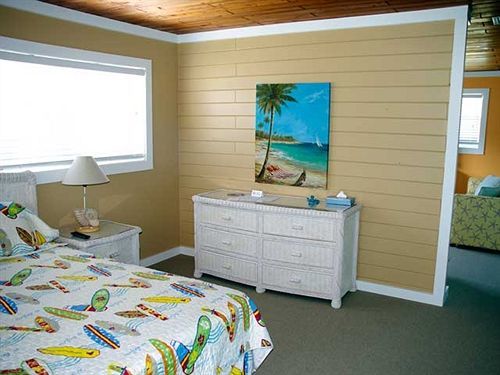 Hideaway Village Motel 2*