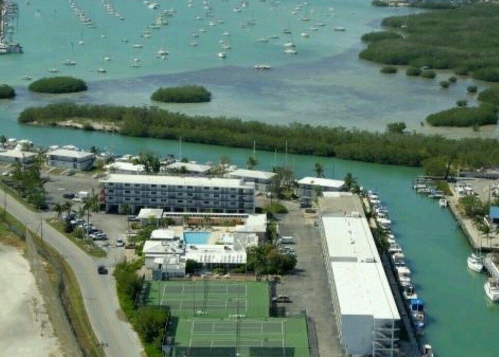 Inn Skipjack & Marina 3*