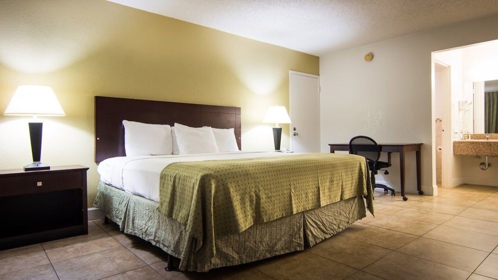 Motel Days By Wyndham St. Petersburg / Tampa Bay Area Pinellas Park