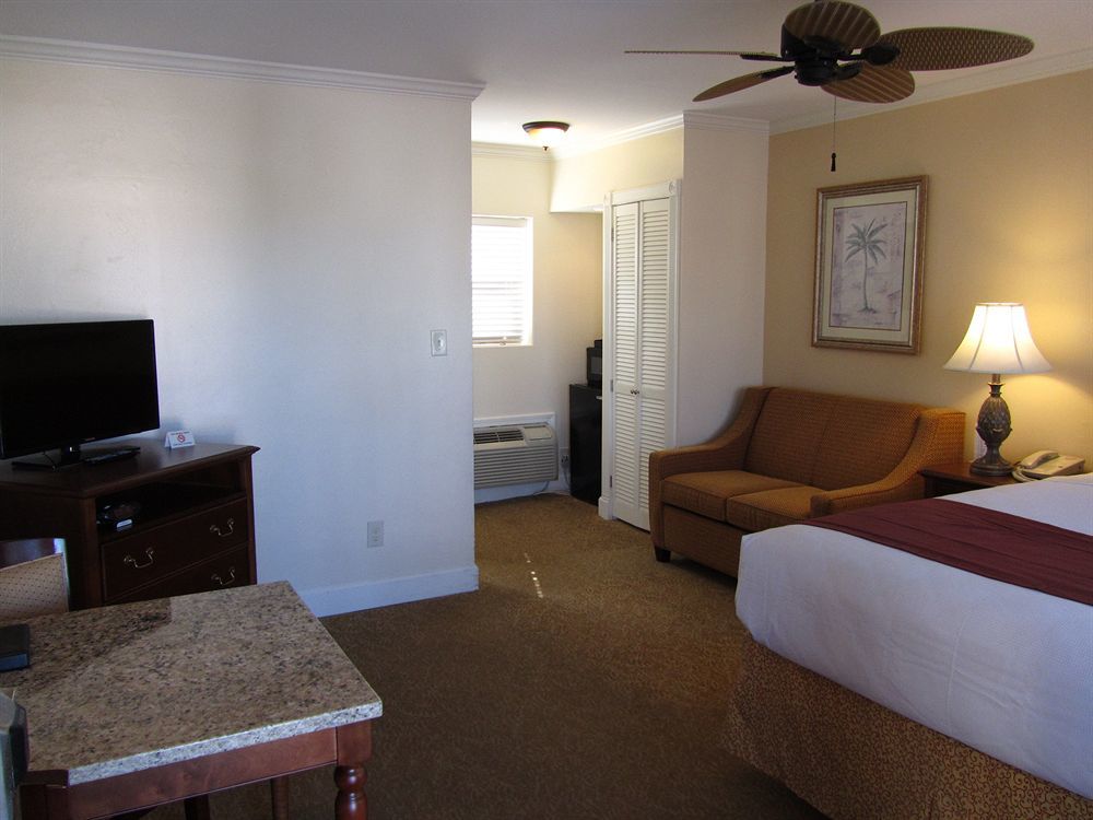 La Fiesta Ocean & Hotel St. Augustine Beach