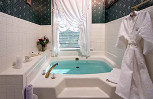 Alexander Homestead Bed & Breakfast 3*