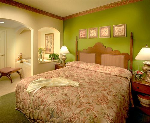 Resort Mizner Place At Town Center, Lauderdale