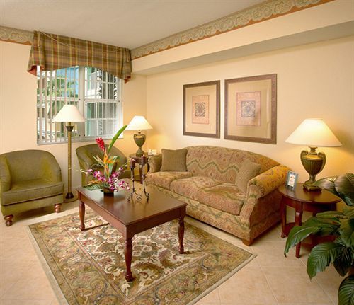 Resort Mizner Place At Town Center, Lauderdale