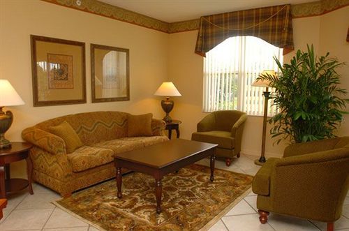 Mizner Place At Town Center, Lauderdale Resort