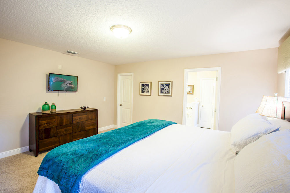 Resort Solterra Resort-Style Pool Homes Davenport